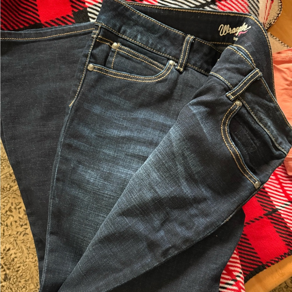 Wrangler Blue Boot Cut Jeans with Classic Style!Like New!!